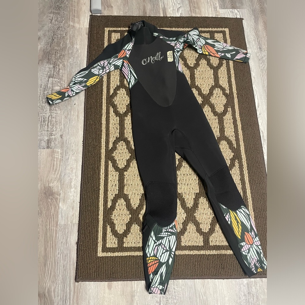 O’Neill 4/3MM Youth Size 10 Back Zip Full Wetsuit